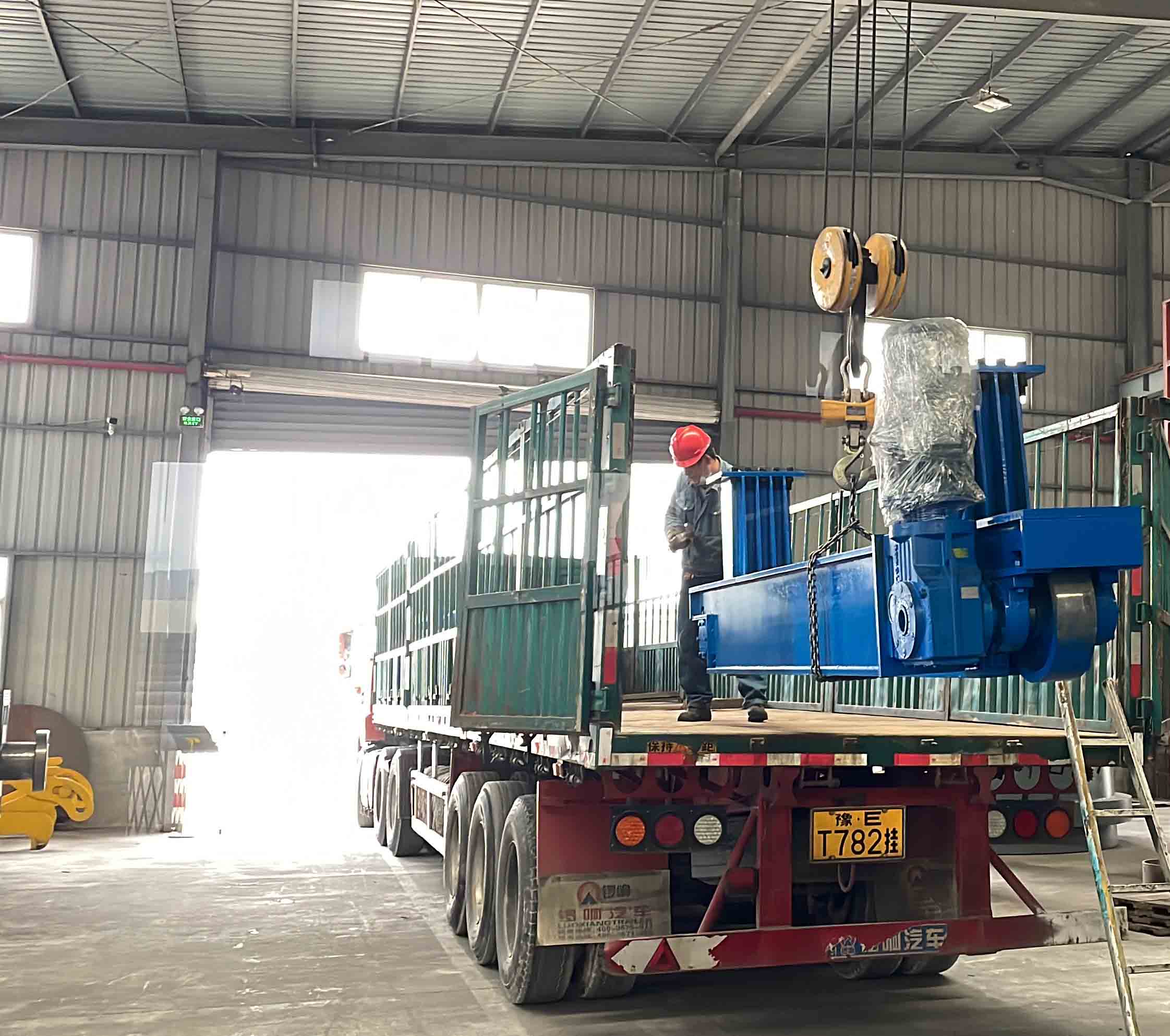 Сборка с низкой ногой на ковша